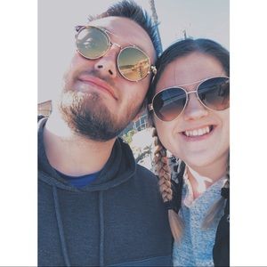 Meet your Posher, Alexis